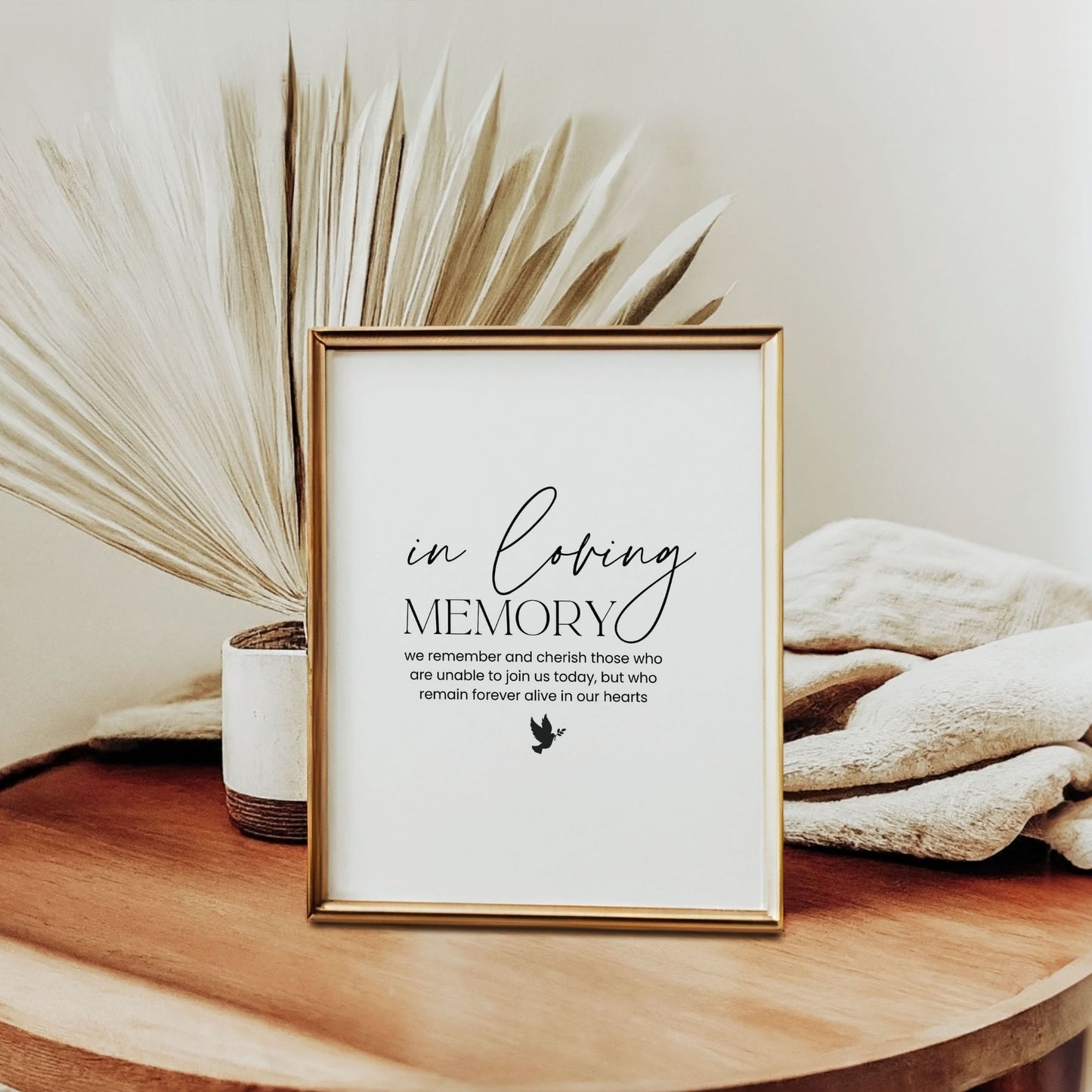 In Loving Memory printable sign for memorial service, celebration of life, or remembrance ceremony. Elegant black and white digital download, easy to print at home or copy shop. Perfect tribute sign to honor loved ones